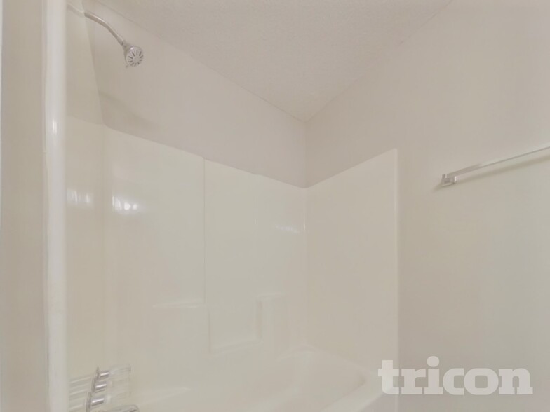 Building Photo - 3070 Country Farms Dr