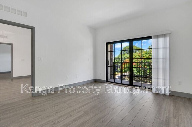 Building Photo - 630 NE 14th Ct