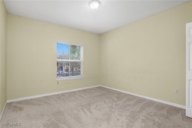 Building Photo - 11510 Villa Grand