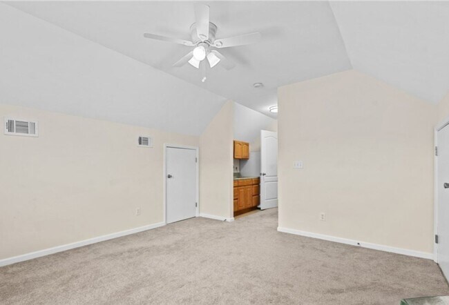 Building Photo - Spacious 4 Bed, 3 Bath Home on a Corner Lot in *The Villages of Vallambrosa!