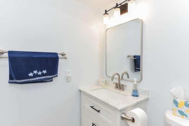 Building Photo - 1605 S US Hwy 1