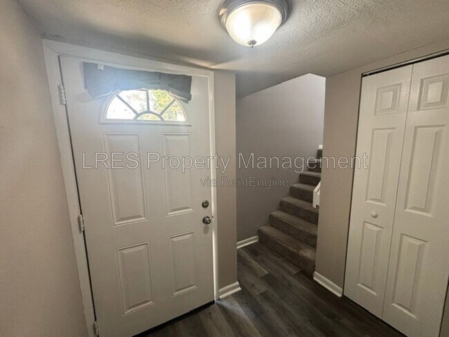 Building Photo - 1605 Terrace Dr