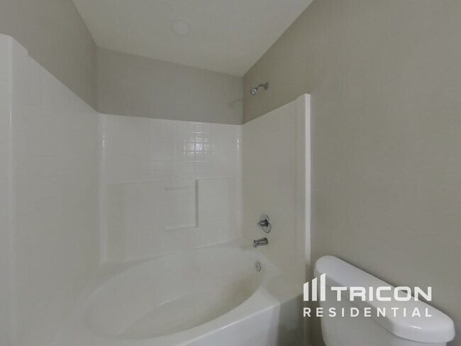 Building Photo - 176 Heartwood Hill