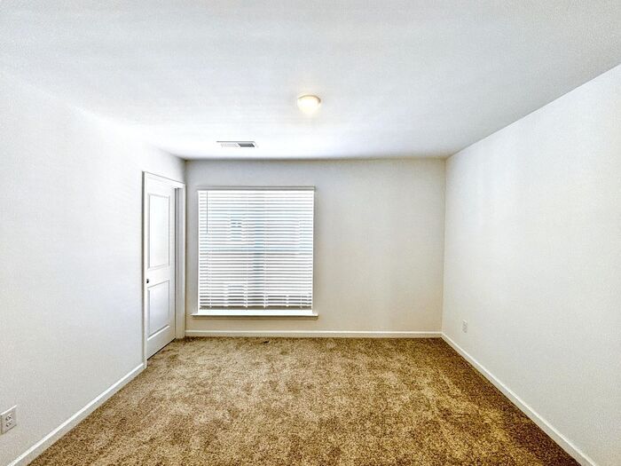 Building Photo - 4142 Tillie Cir