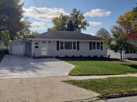 Building Photo - 7410 Beechwood Dr