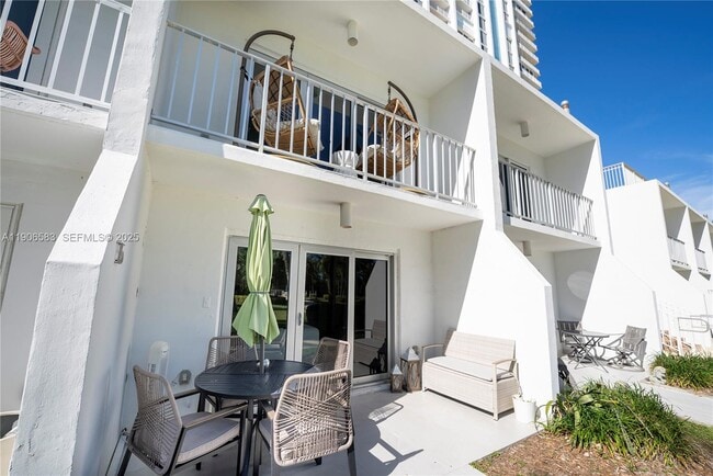 Building Photo - 881 Ocean Dr