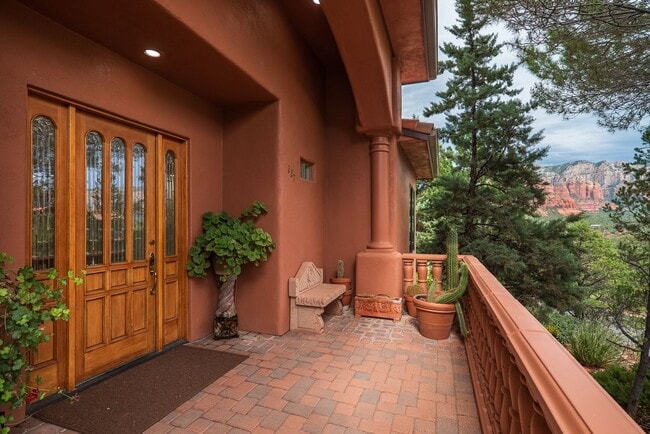 Building Photo - Unfurnished West Sedona Home, 1-year long-...