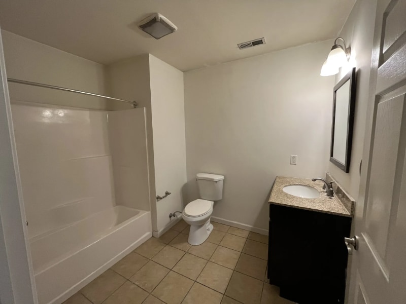 Building Photo - 525 Union St