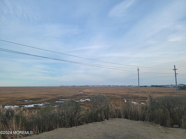 Building Photo - 469 S Green St