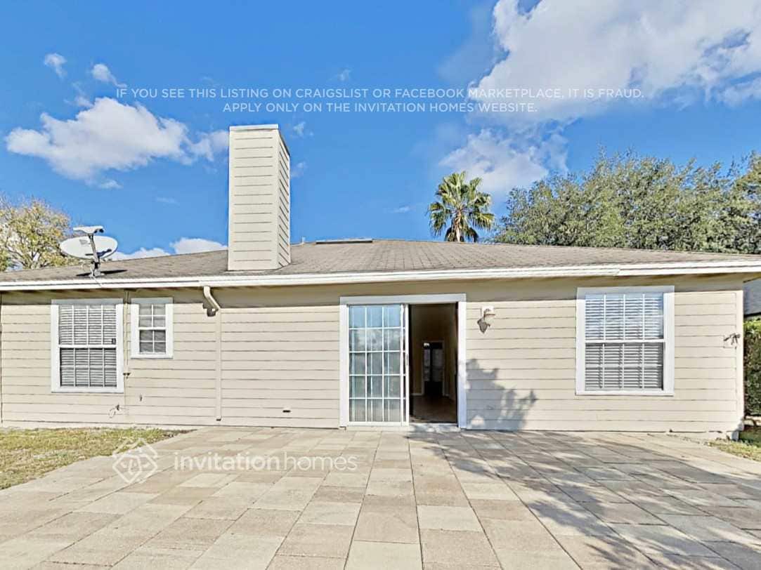 Building Photo - 7624 Fawn Lake Dr N