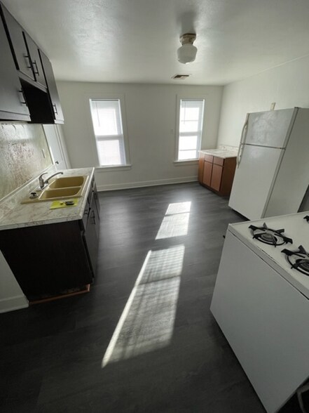 Building Photo - 1324 New York Ave