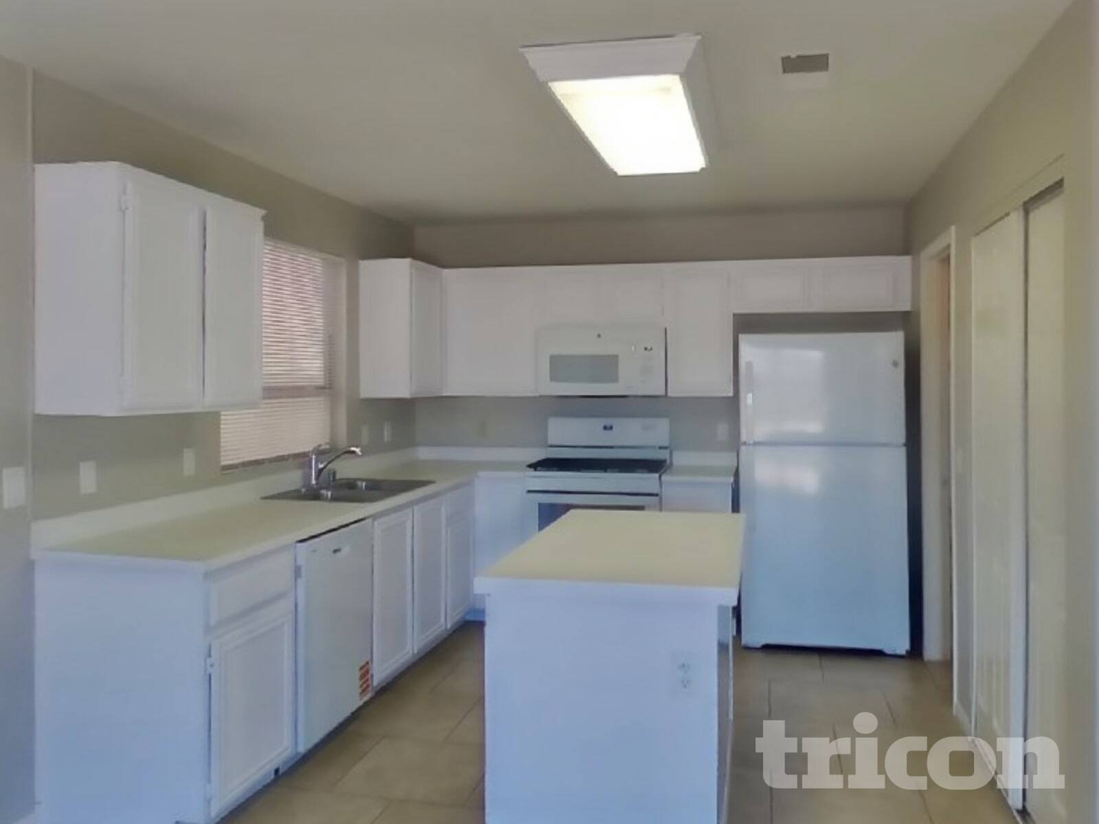 Building Photo - 2188 Alisa Maria Way