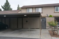 Building Photo - Antioch 3 bedroom, 1 1/2 bath, 2 story tow...