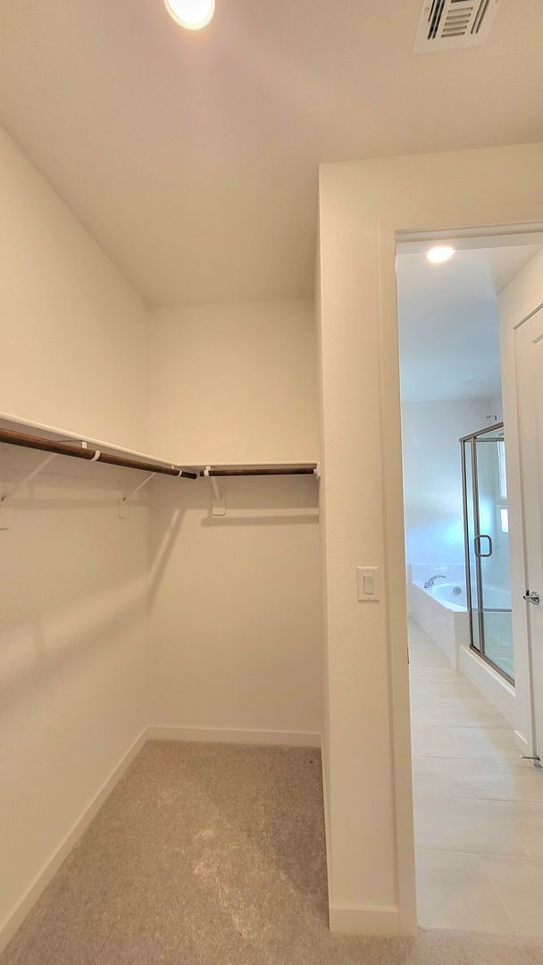 Building Photo - 5447 Splendido Ave