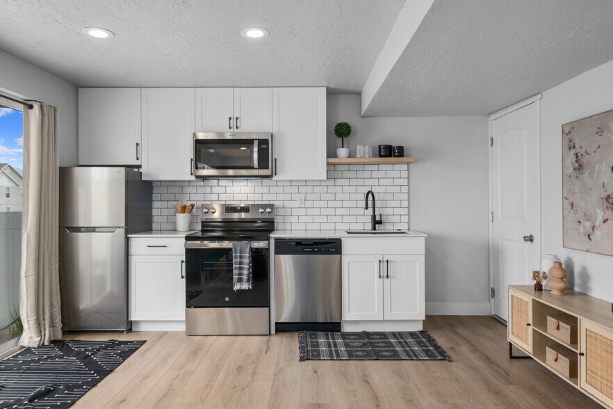 Building Photo - 14549 S Juniper Shade Dr