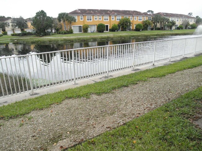 Building Photo - Pipers Cay