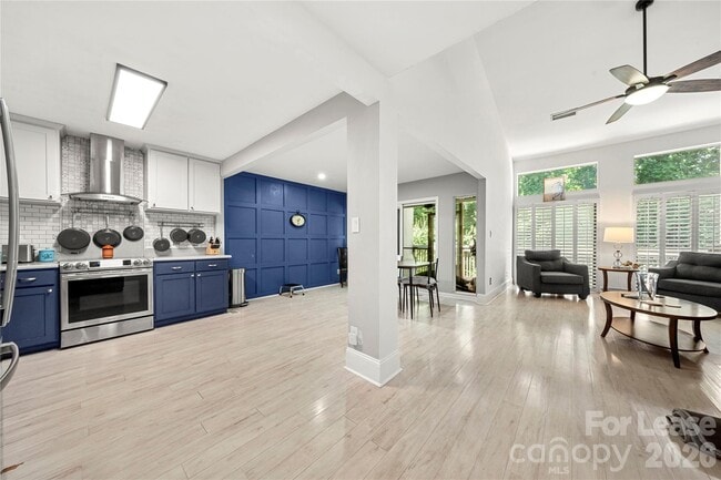 Building Photo - 222 Riverview Terrace
