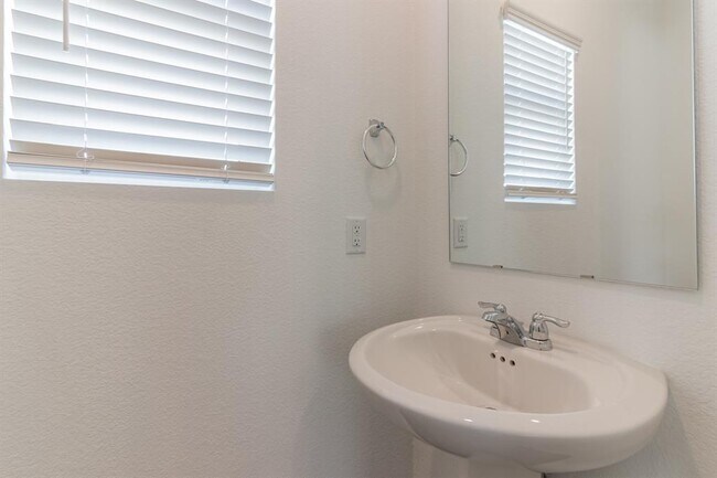 Building Photo - 101 Rioja