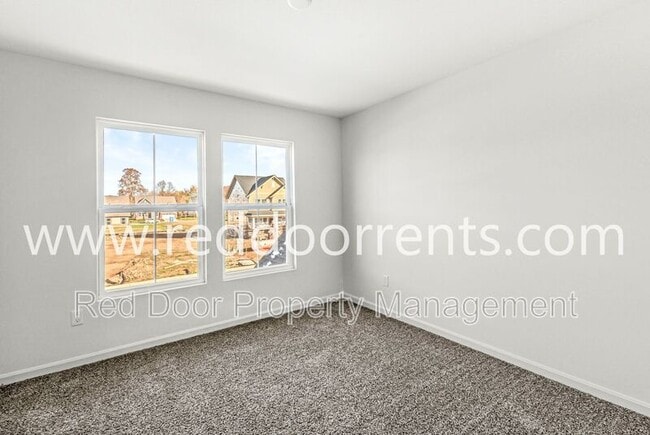 Building Photo - 6903 Oakdale Ln