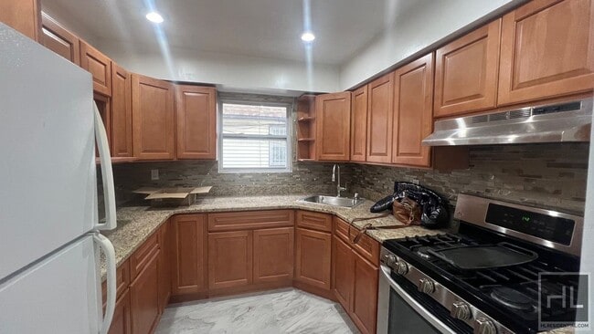 Primary Photo - Schenectady Ave