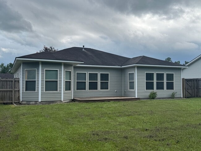 Building Photo - Beautiful Home for Lease in Denham Springs...