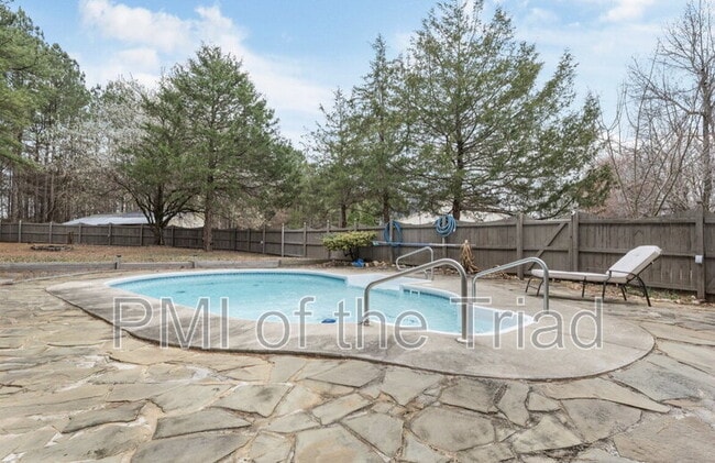 Building Photo - 2766 Briaroak Dr