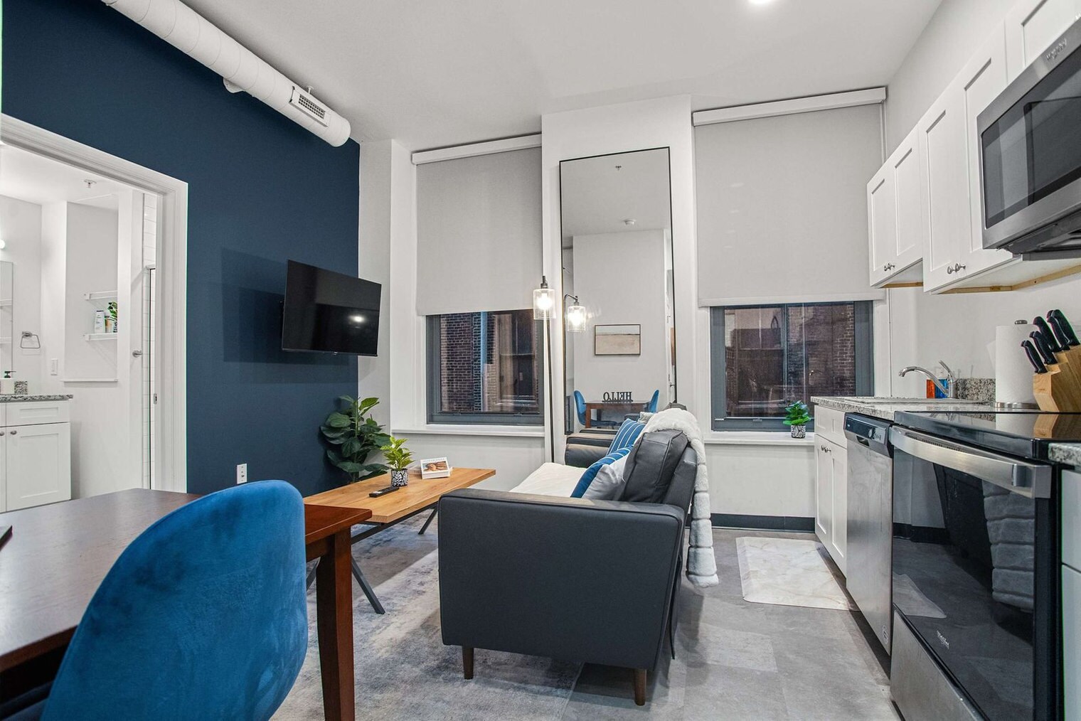 Building Photo - 209 9th St