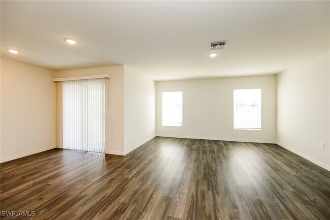 Building Photo - 3916 NW 46th Terrace