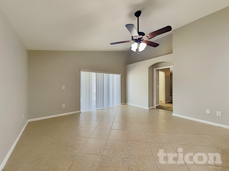 Building Photo - 301 Misty Oaks Run