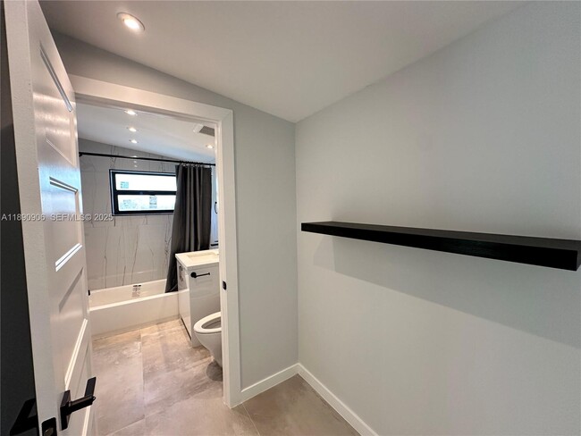 Building Photo - 1436 SW 76th Ct