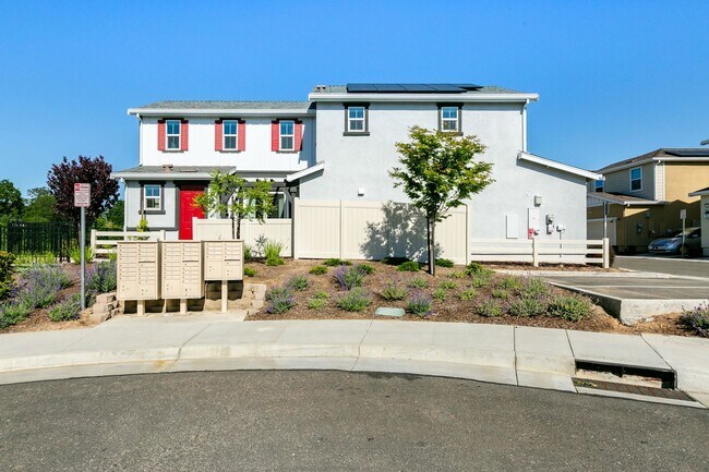 Primary Photo - Citrus Heights AMAZING FLOOR-PLAN (Solar) ...