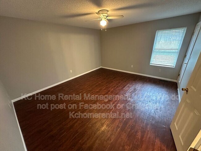 Building Photo - 5656 N Anita Ave