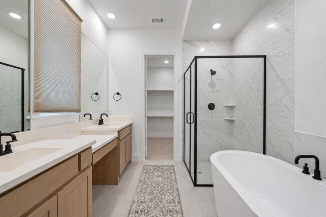Building Photo - 7424 Lilypad Ln