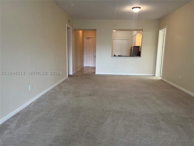 Building Photo - 5 FL-5