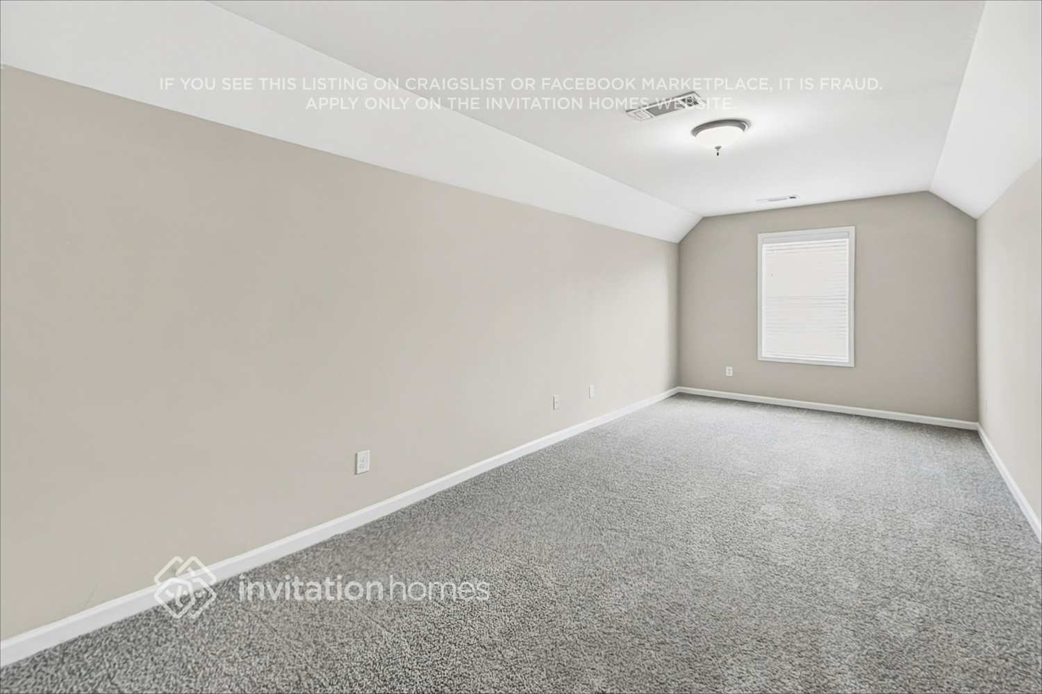 Building Photo - 2453 Folsom St