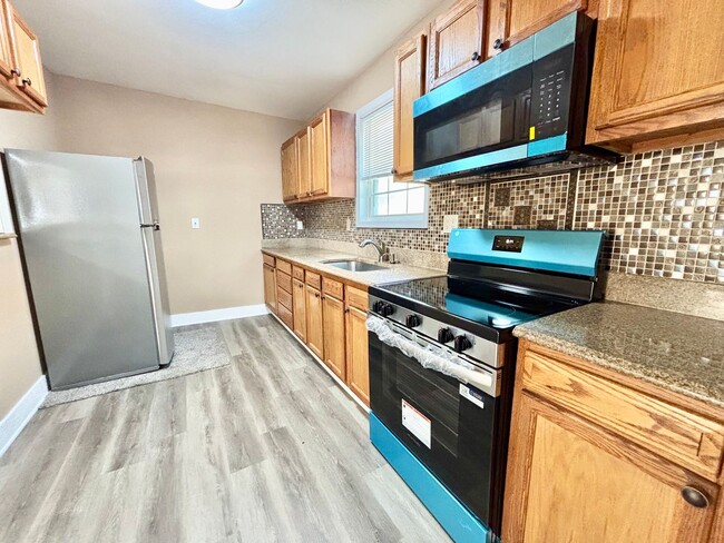 Building Photo - Fully Renovated Home in Norfolk!