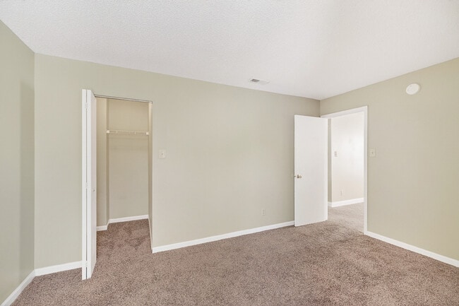 Building Photo - 2030 Orchid Bloom Ln