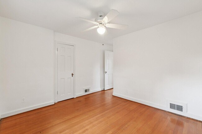 Building Photo - 5008 44th St NW