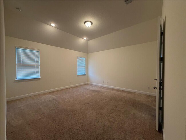 Building Photo - 1504 Sibley Wy
