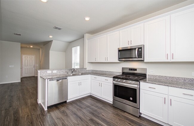 Building Photo - 6315 Lakeview Haven Dr