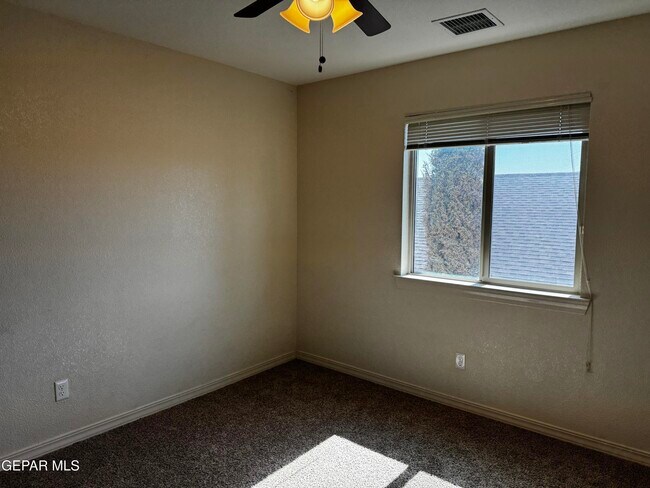 Building Photo - 12641 Paseo Rae Ave