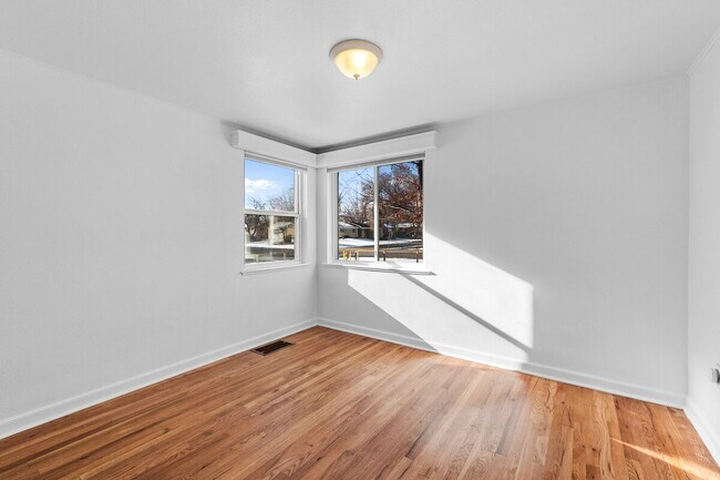 Building Photo - This Renovated Lakewood Ranch is perfect f...