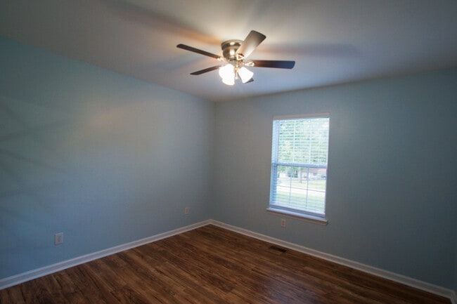 Building Photo - 5705 Katha Dr