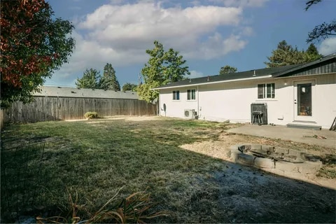 Building Photo - 55 SW Eastern Ave