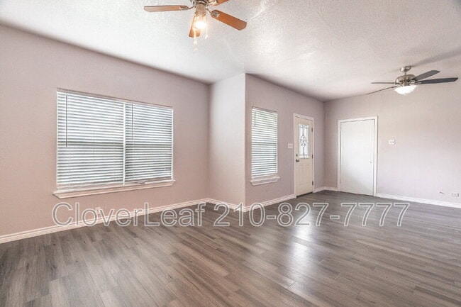 Building Photo - 3402 W Travis St