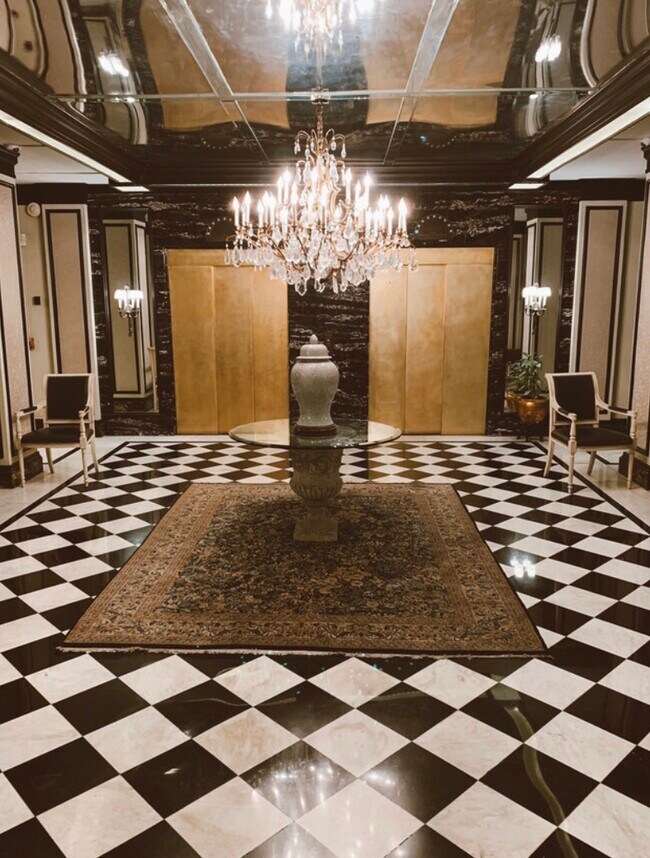 Lobby - 29 S State St