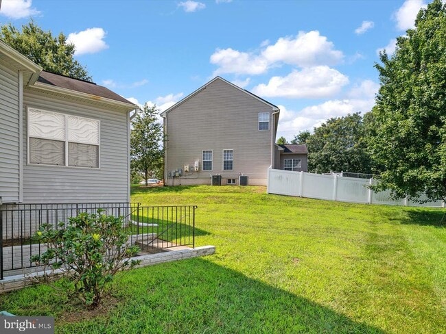 Building Photo - 1213 Heartland Ct