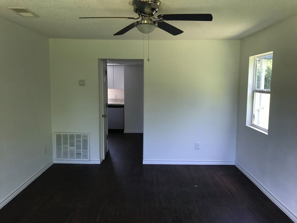 Living room - 838 Lizzie Ln