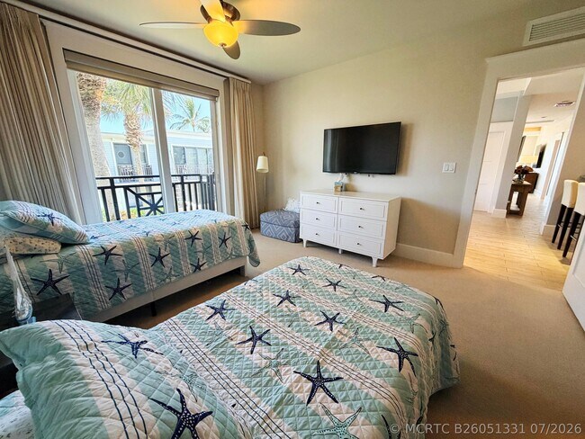 Building Photo - 1598 S Ocean Ln