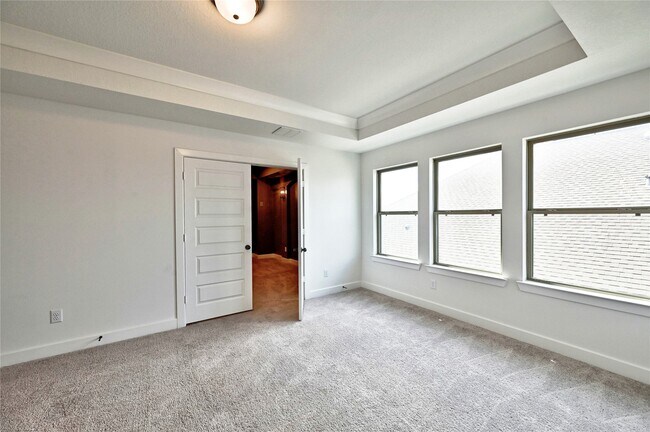 Building Photo - 6211 Shore Ridge Ct